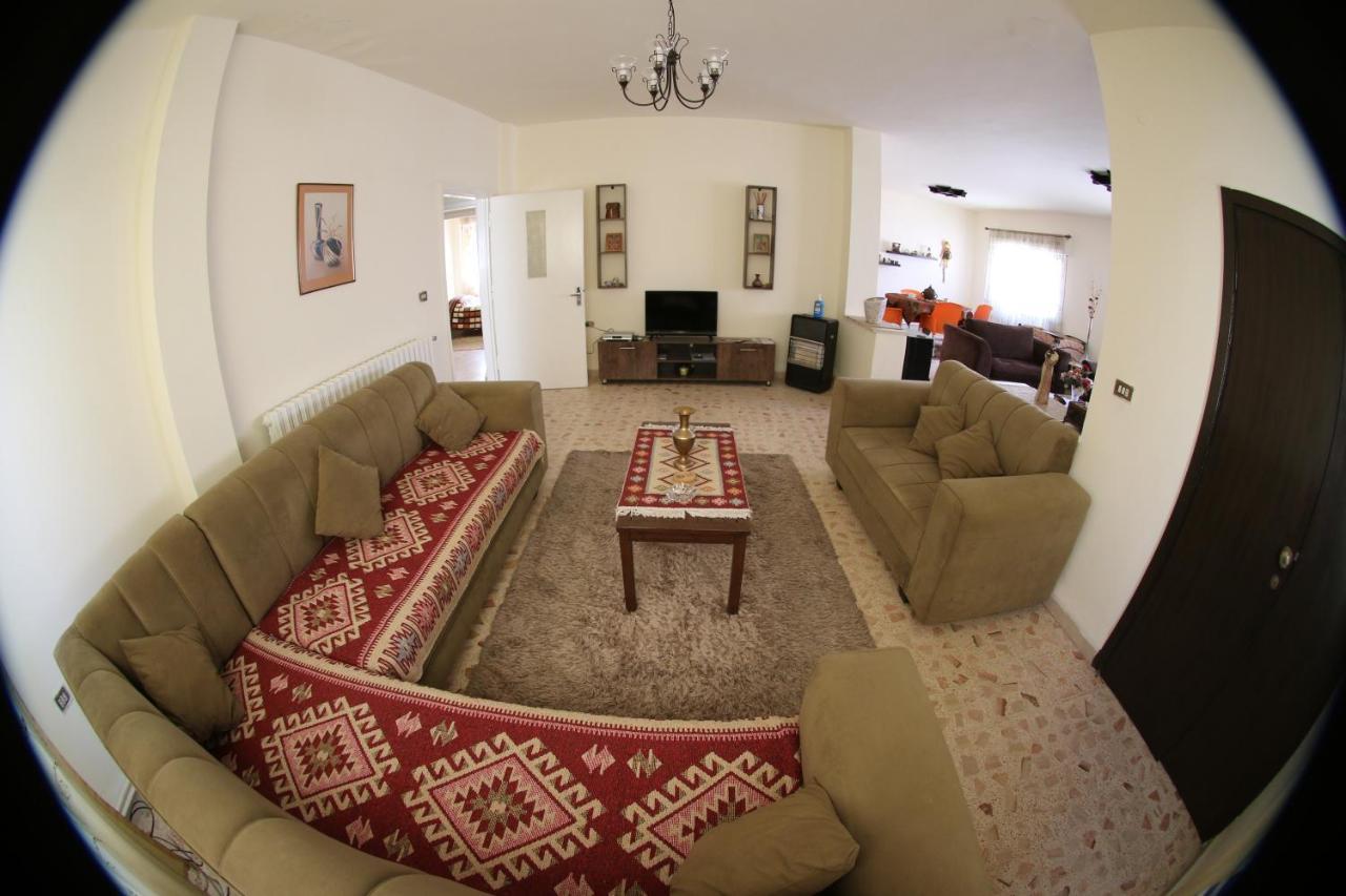 Alice & Andrew Apt. Few Steps To Madaba Old City Center Esterno foto