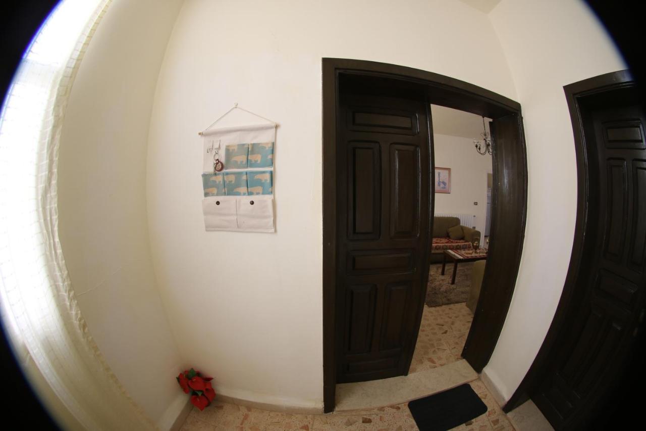 Alice & Andrew Apt. Few Steps To Madaba Old City Center Esterno foto