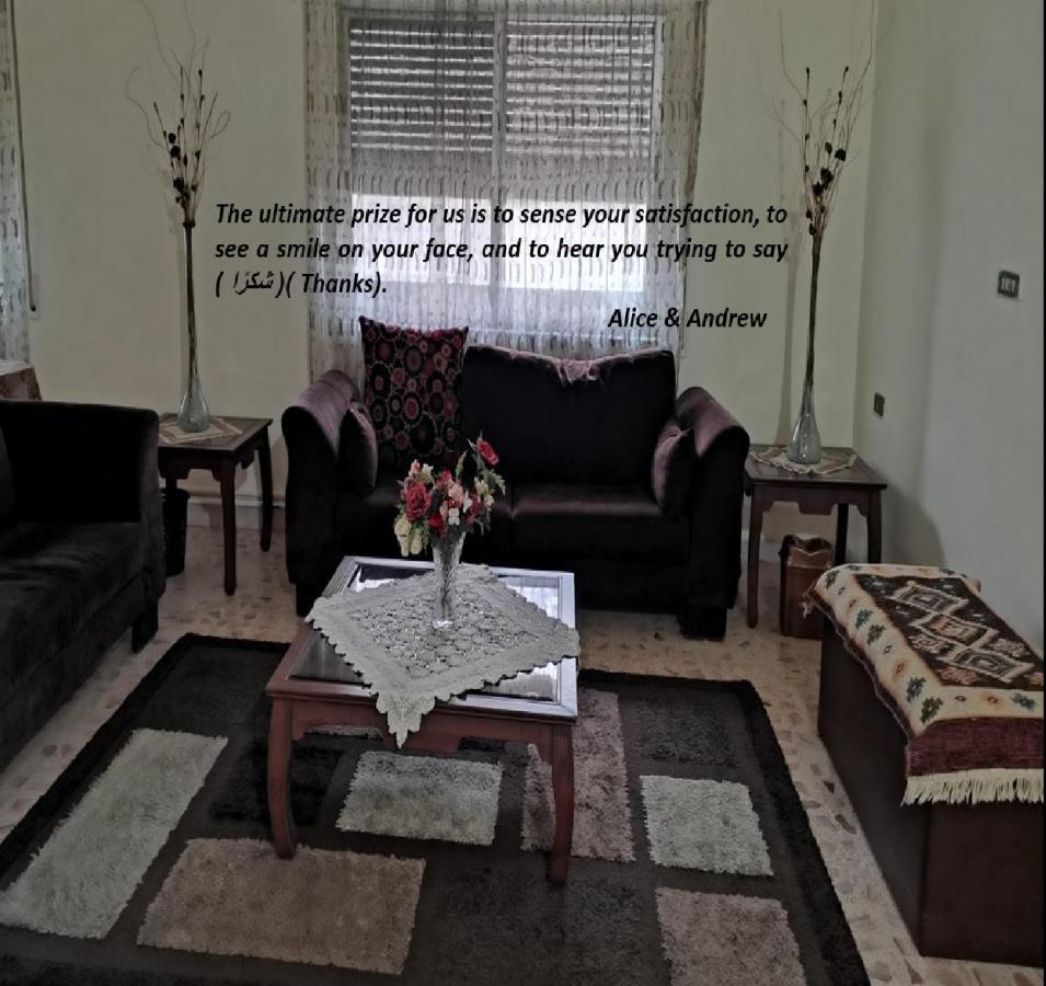 Alice & Andrew Apt. Few Steps To Madaba Old City Center Esterno foto